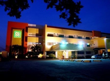 Grand Regal Hotel باكولود المظهر الخارجي الصورة