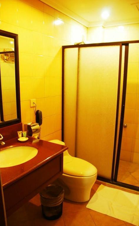 Grand Regal Hotel باكولود الغرفة الصورة