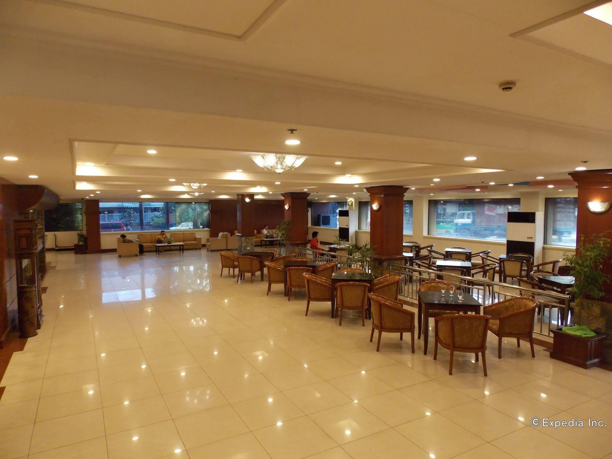 Grand Regal Hotel باكولود المظهر الخارجي الصورة