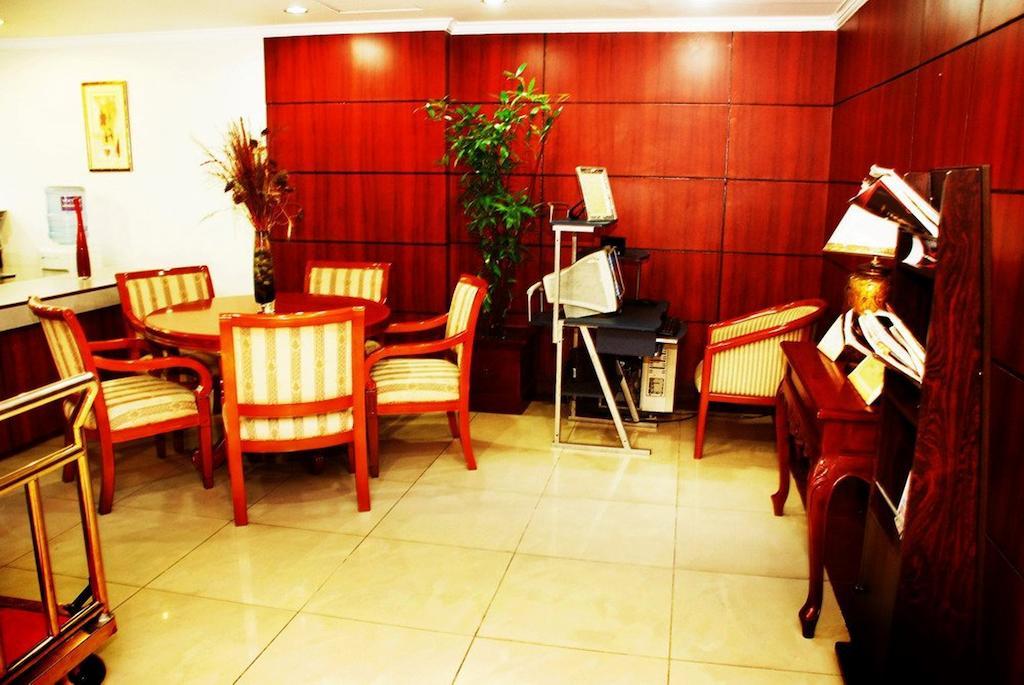 Grand Regal Hotel باكولود المظهر الخارجي الصورة